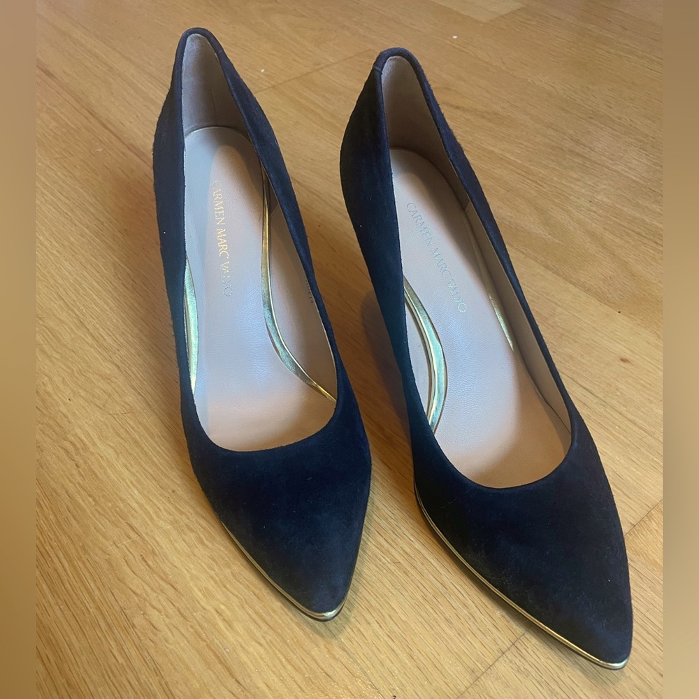 Carmen Marc Valvo Women's Suede Black Pumps
 size 9.5/EU 39.5